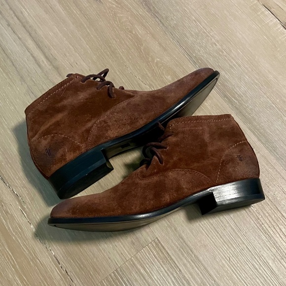 Frye Carly Chukka Brown Oiled Suede boot NWOT - Picture 1 of 6